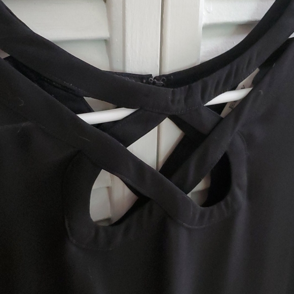 NWOT: Esley blouse - Picture 6 of 6